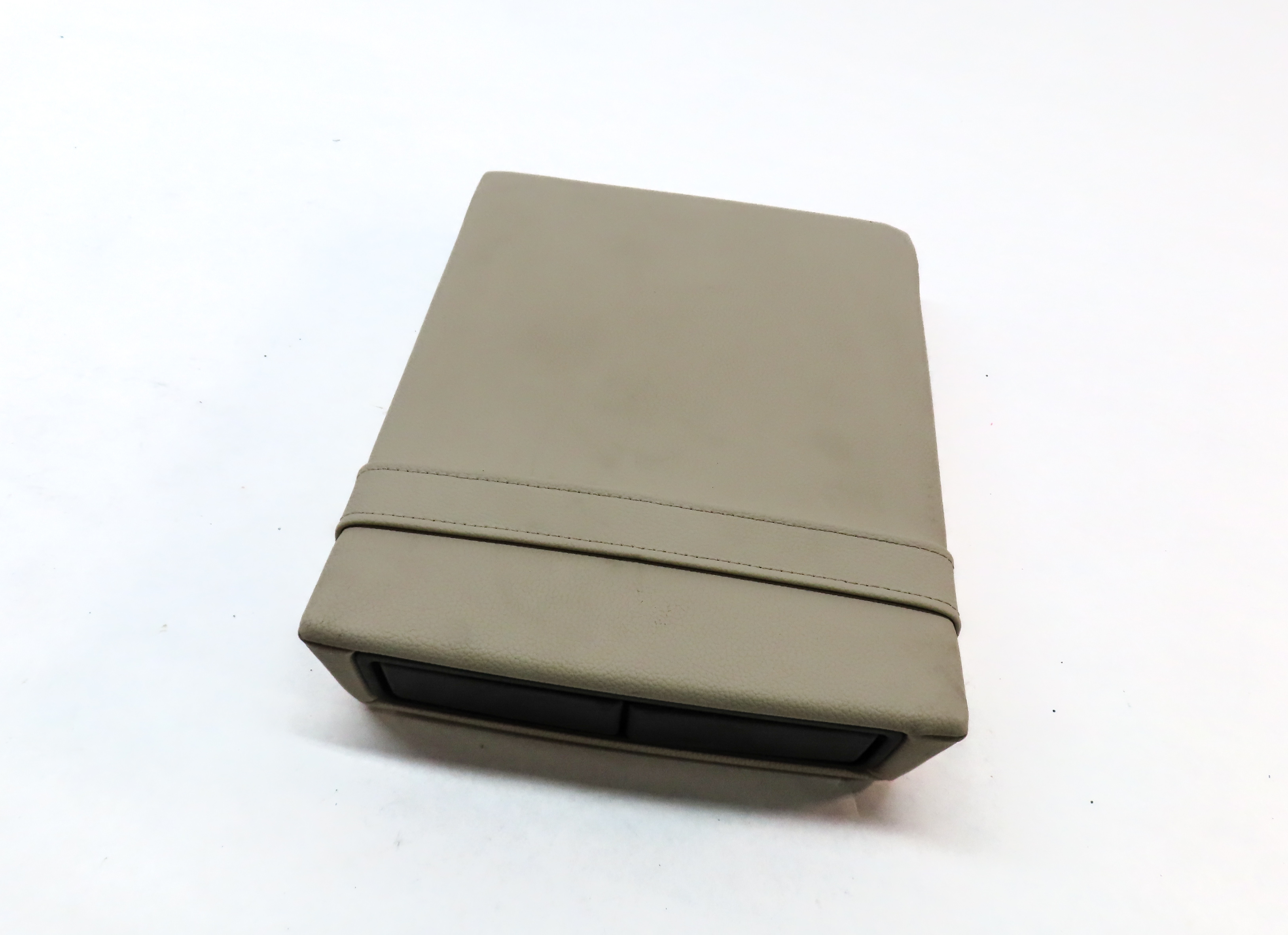 15-20 MERCEDES B GLA CLASS REAR CENTER SEAT CONSOLE ARMREST CUPHOLDER(BEIGE) — exact item pictured